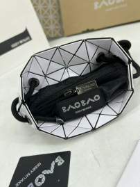 Picture of Issey Miyake Handbags _SKUfw195281650fw